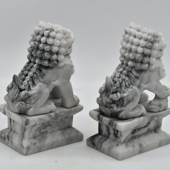 Carved Marble Pair Of Foo Dogs - Picture 5 of 11